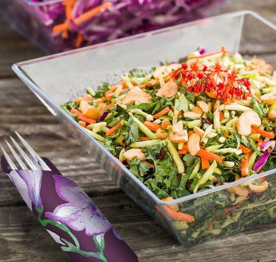 Disposable Plastic Bowls Are Essential for Quick Meals