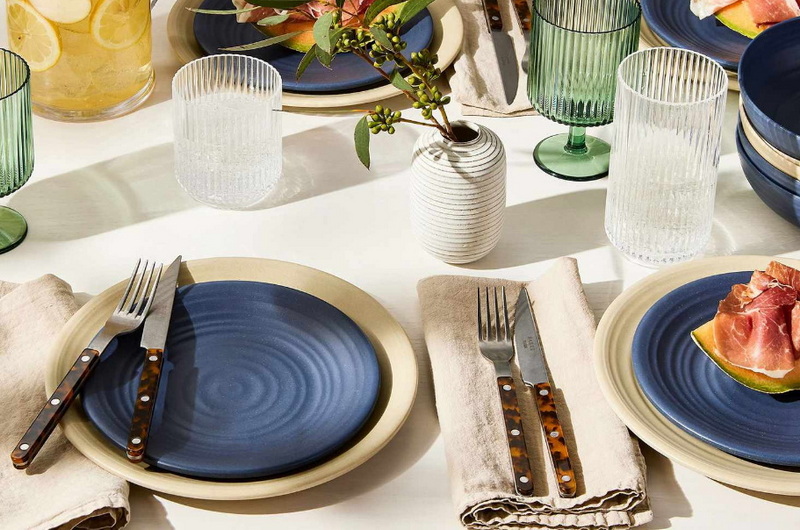 Are Plate Sets Disposable A Convenient Option for Outdoor Dining?