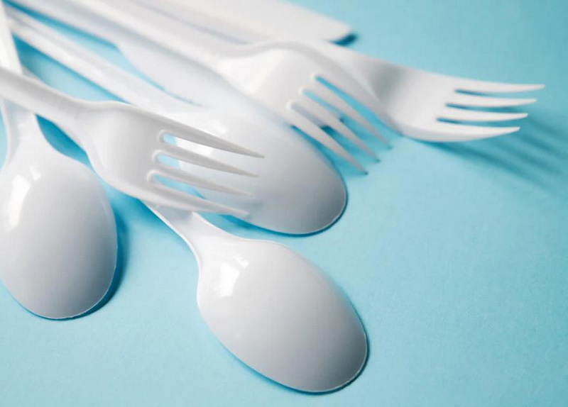 What Is Disposable Cutlery Made Of 1