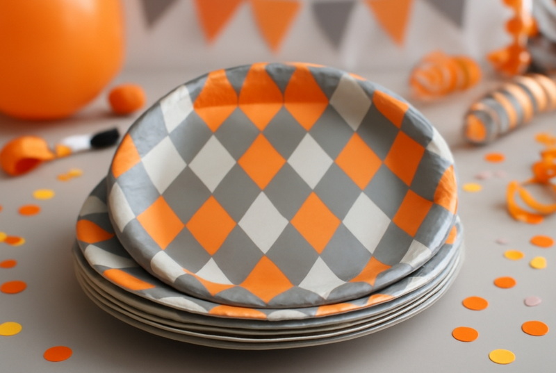 Are Harlekin Disposable Plates in Grey And Orange Suitable for Parties