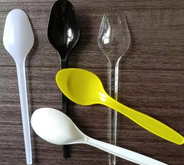 What Affects The Price of Disposable Plastic Spoons?
