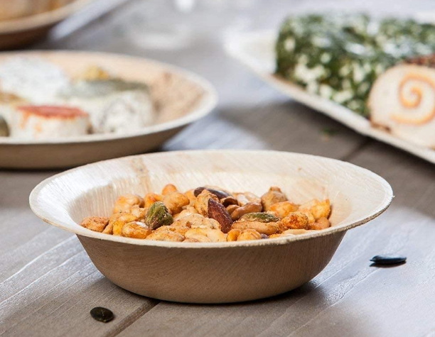 Are Disposable Plates with Compartments And Lids Eco-Friendly And Sustainable?