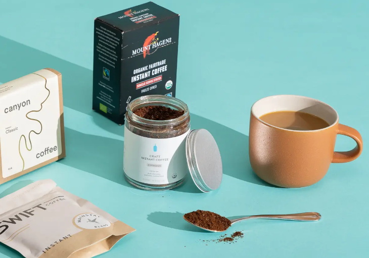 coffee in disposable cup_1