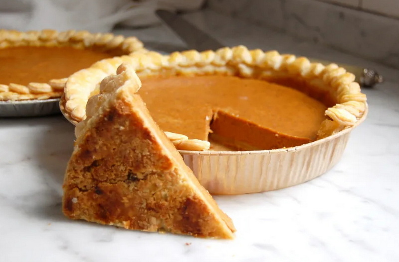 Can I Use Disposable Pie Plates for Both Sweet And Savory Pies?