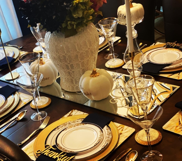 How Do Luxury Brown Plates Enhance Table Settings?