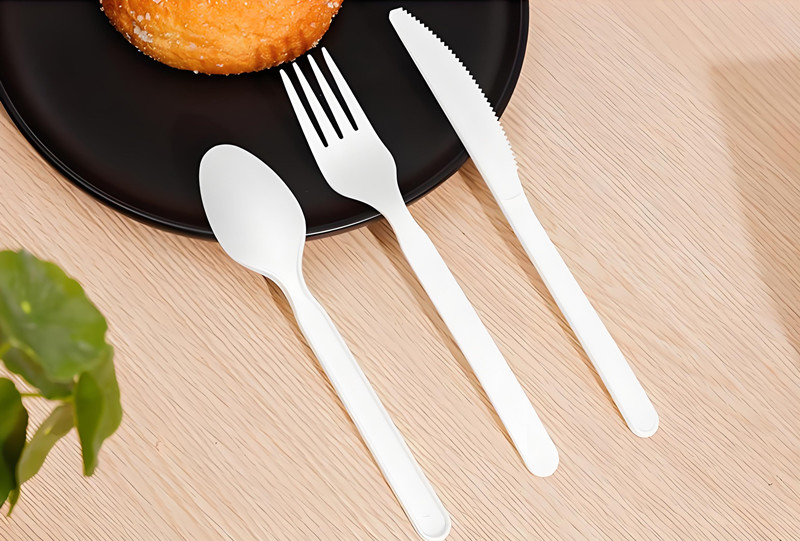 plastic spoons