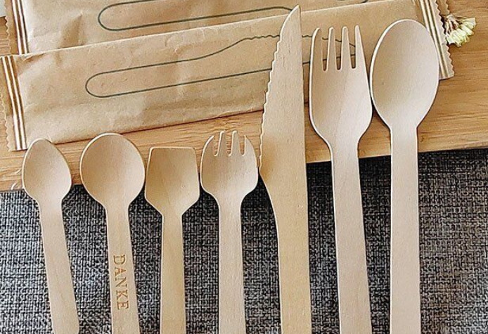 How Does Wood Disposable Cutlery Compare To Plastic Utensils?