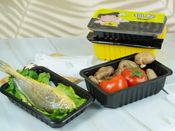 What Are The Best Disposable Veggie Tray Containers with Lids for Parties?